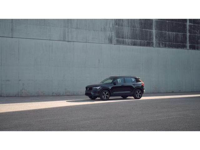 Volvo Xc40 B3 G Plus Dark Auto 120 kW (163 CV)